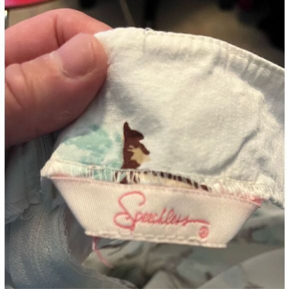 Speechless Super cute knee length flowy floral skirt. Size Medium - Picture 2 of 7